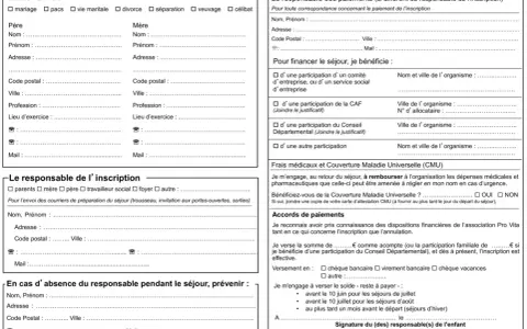 Formulaire de renseignements pour un voyage scolaire, avec sections sur les parents, le responsable de l'inscription et les modalités de paiement.