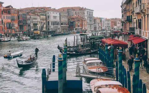 Venise, ses canaux, ses gondoles. Faut il un passeport pour aller à Venise ? Non, mais une envie d'évasion !